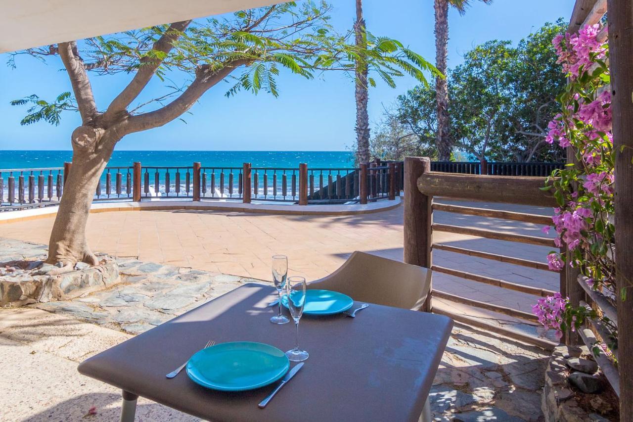Makai Bungalows Playa Del Aguila  Exterior photo